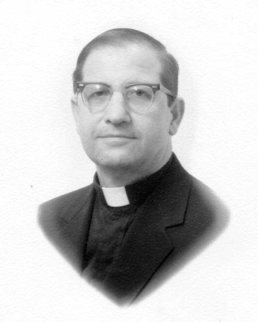 father_vic_1973.JPG (24162 bytes)